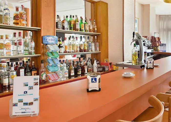 Отель Gastrohotel Boutique Rh Canfali